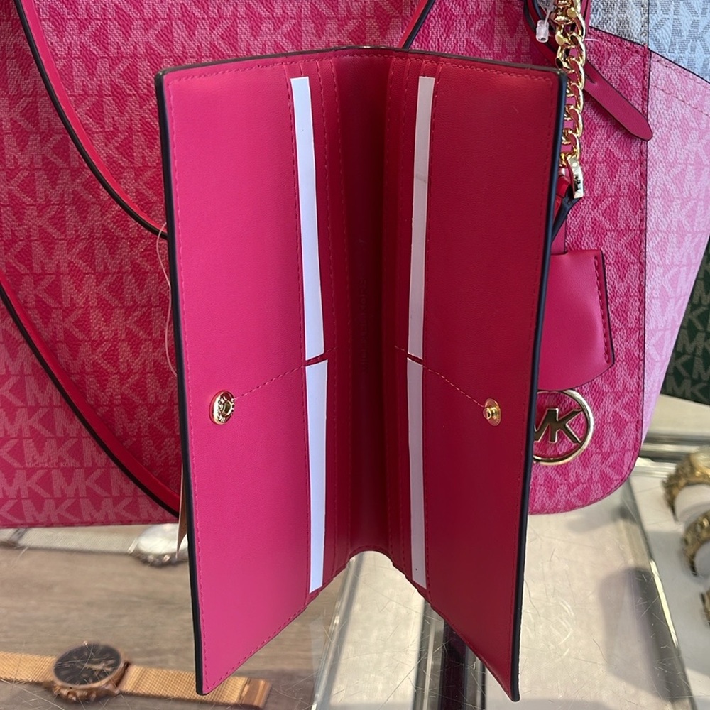 MICHAEL KORS
Reed Large Snap Signature Wallet
Electric Pink 
NWT - Picture 9 of 16
